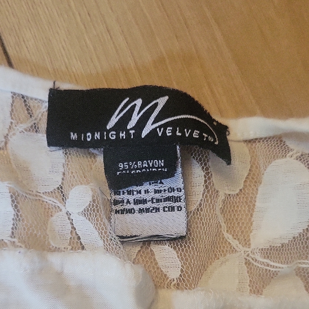 Midnight Velvet Soft White Blouse - Picture 3 of 4